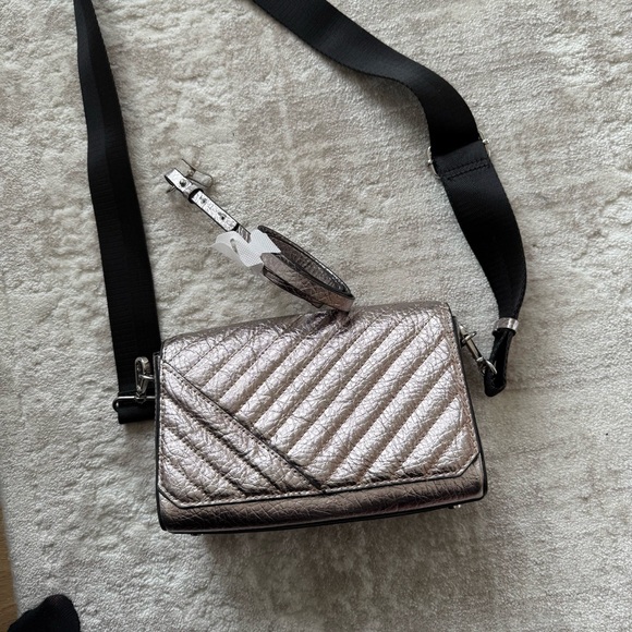 NEW Zara Metallic Quilted Crossbody Bag - Picture 4 of 7
